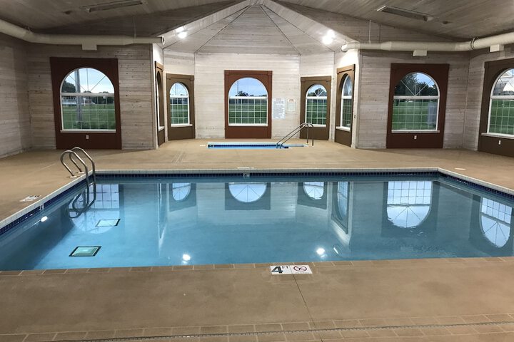 AmericInn by Wyndham Jefferson