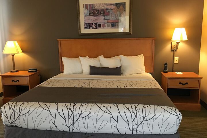 Room 40 of 83