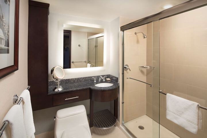 Room 35 of 100