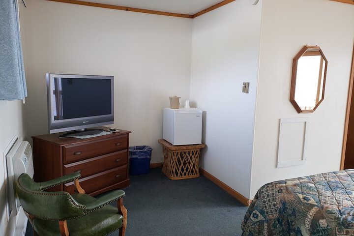 Algoma Beach Motel