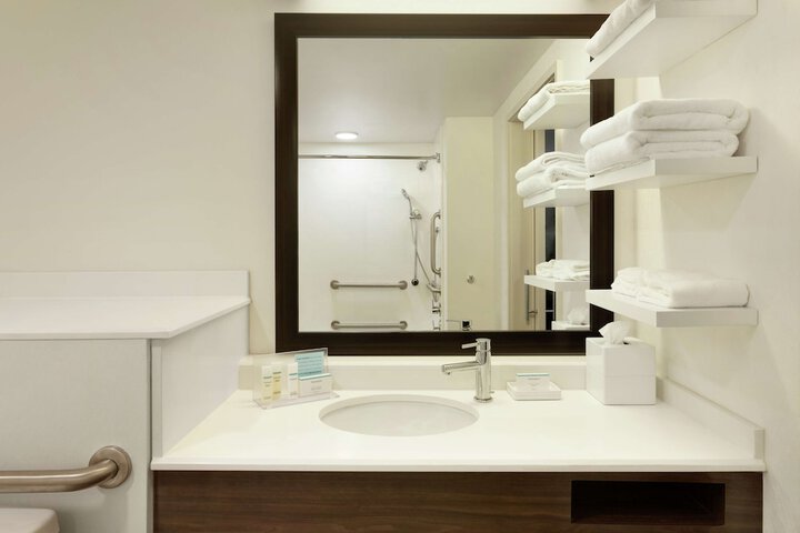 Room 20 of 48