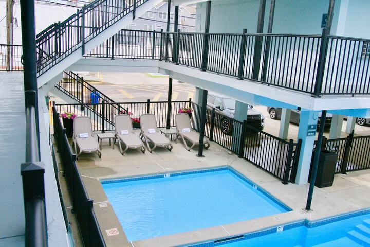 Hotel Cabana Oceanfront / Boardwalk