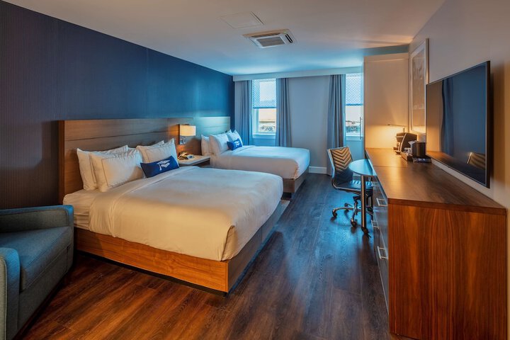 Room 9 of 26