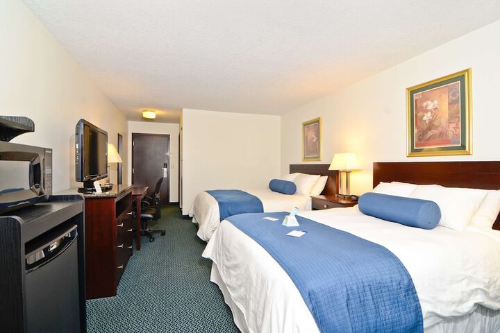 Room 14 of 28