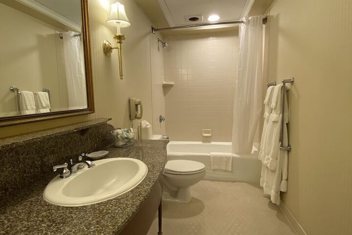 Room 32 of 55