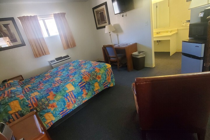 Room 12 of 22