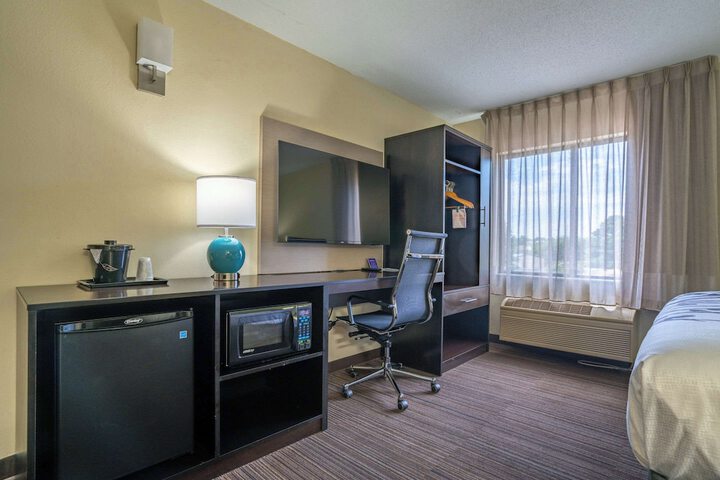 Room 20 of 28