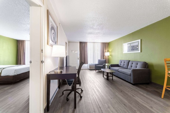 Quality Inn & Suites Vandalia near I-70 and Hwy 51