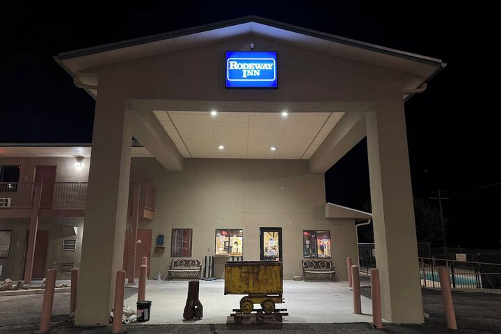 Rodeway Inn Copper Stay Benson AZ I-10 Exit 304