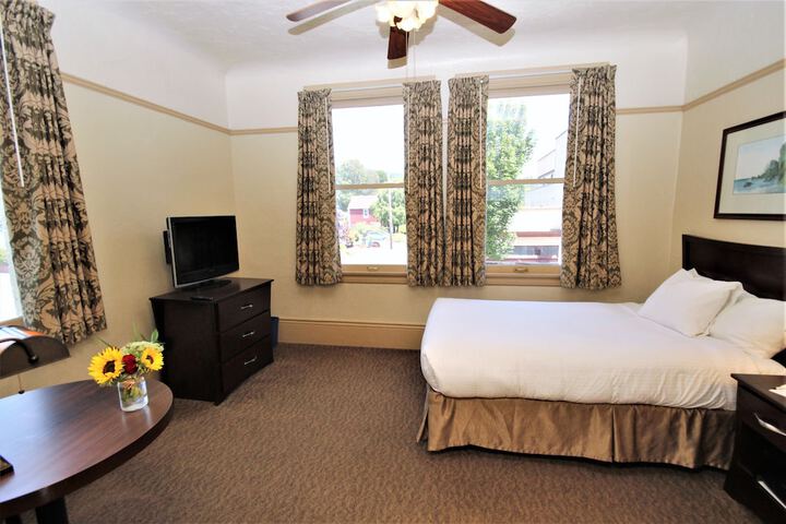 Room 27 of 51
