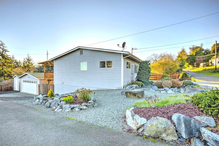 Fire Pit & Bay Views: North Bend Home!