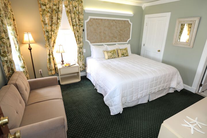 Room 48 of 68
