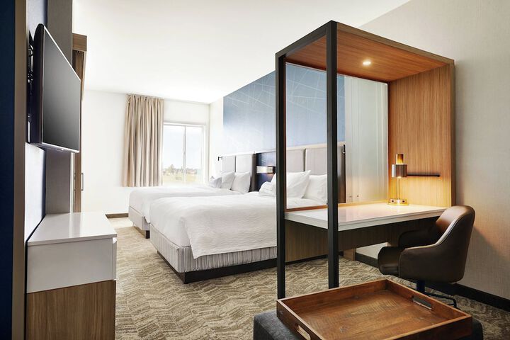 Room 15 of 23