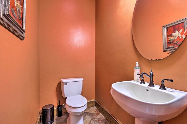 Bright Waveland Home - Walk to Beach Access!