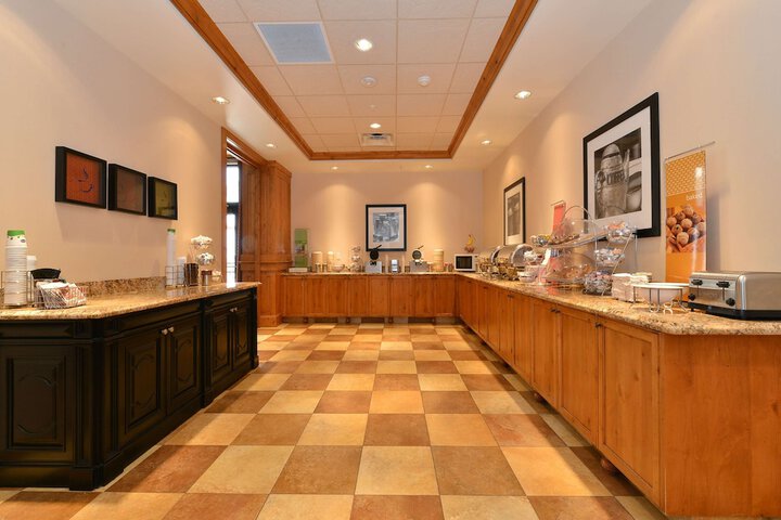Hampton Inn & Suites Buffalo