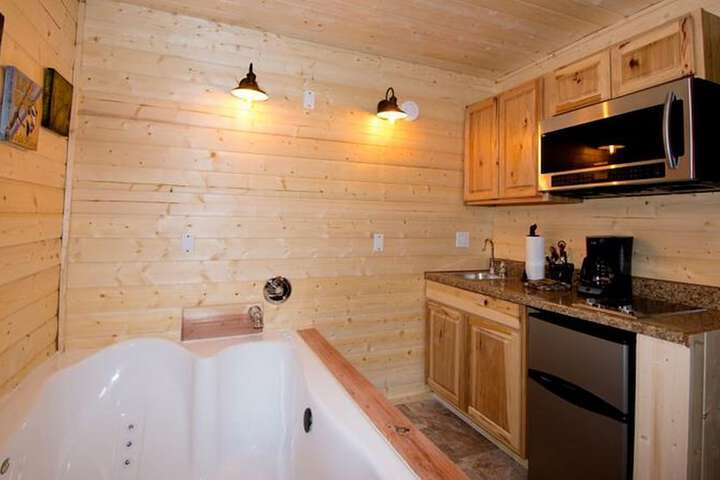 Upper Canyon Inn & Cabins