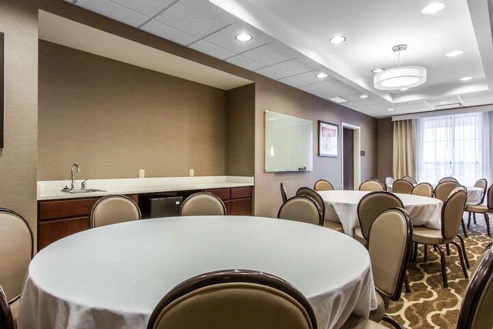 Comfort Suites Youngstown North