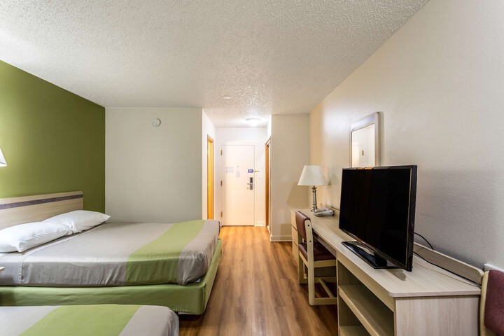 Room 26 of 37