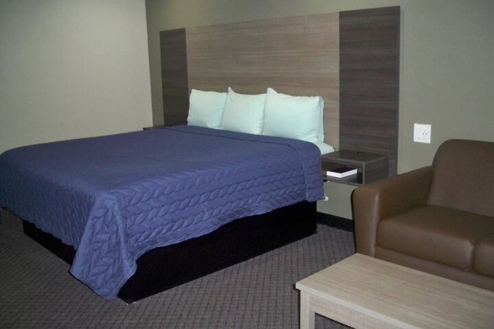 Room 52 of 65