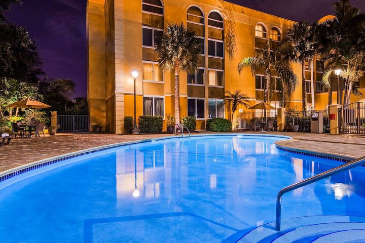 Pool 4 of 15