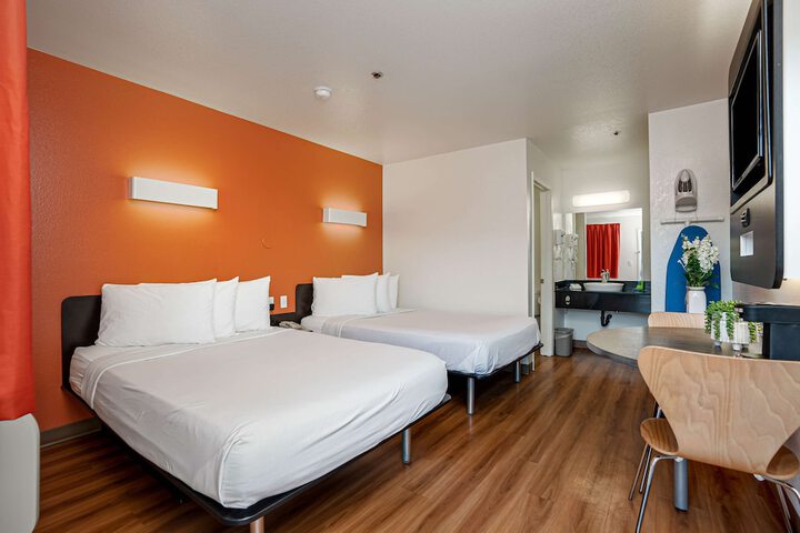 Room 34 of 42