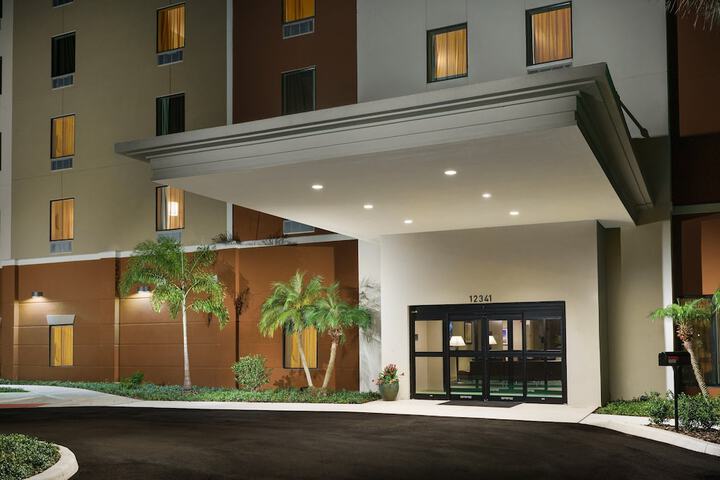 Hotel 3 of 34