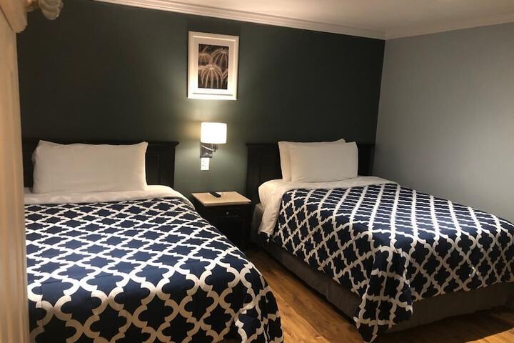 Room 13 of 40