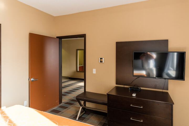 Room 83 of 105
