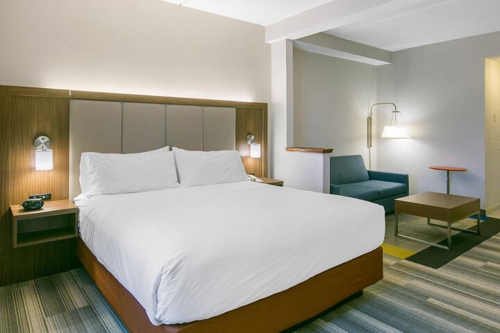 Holiday Inn Express Hotel & Stes Mt. Arlington Rockaway Area by IHG