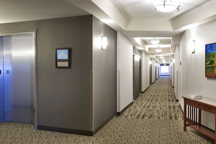 Ballroom/Hall 37 of 42