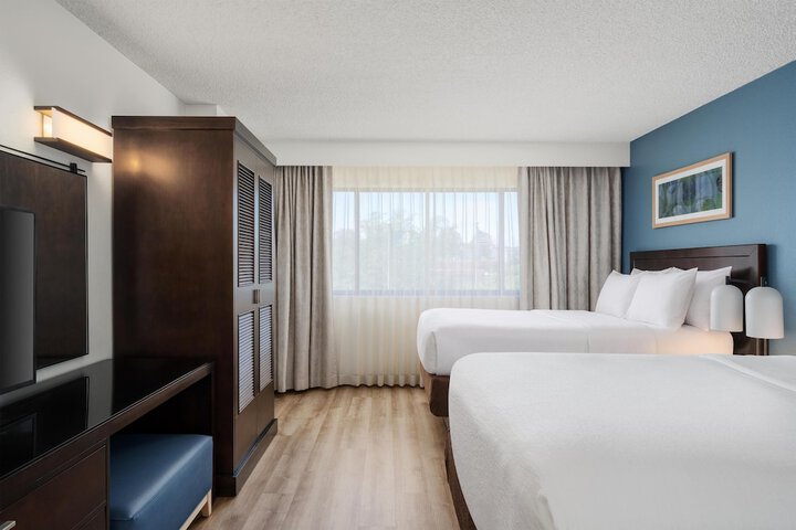 Embassy Suites by Hilton Seattle Tacoma International Airport
