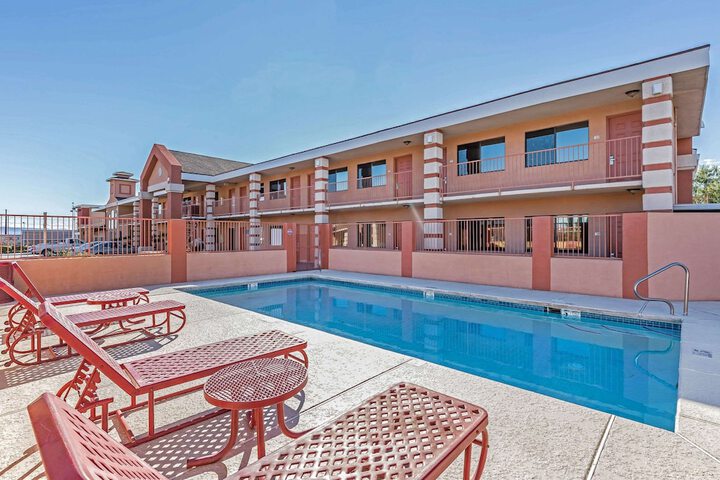 Pool 5 of 35