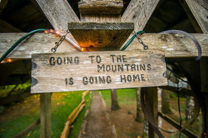 Mountain Meadows Inn
