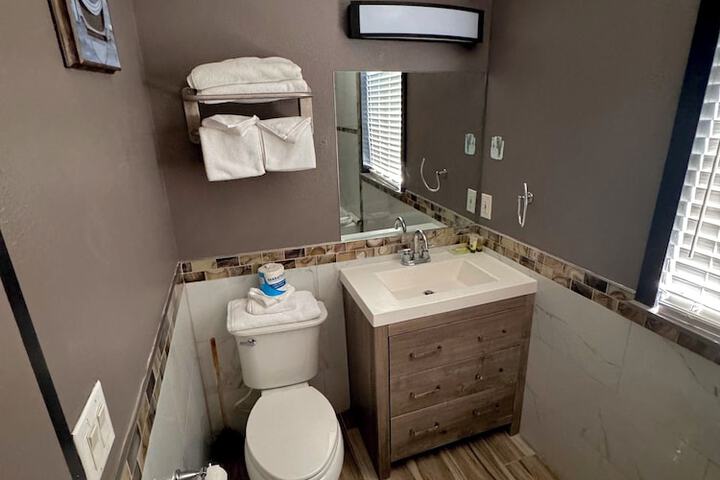 Room 35 of 49