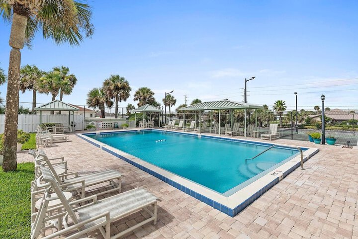 Ocean Terrace Club 706