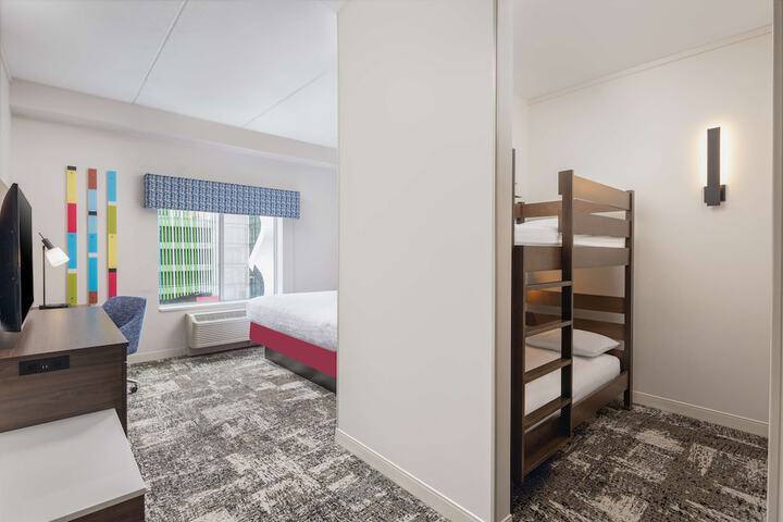 Room 22 of 66