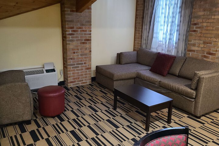 Room 27 of 41