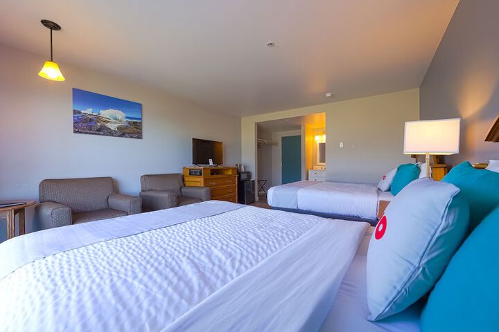 Waves Hotel NYE Beach - Newport OR