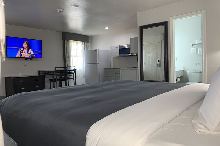 Room 9 of 36