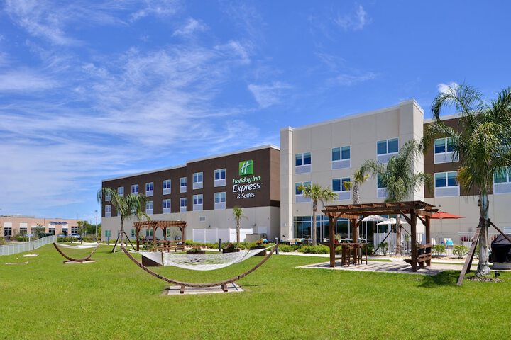 Hotel 10 of 103