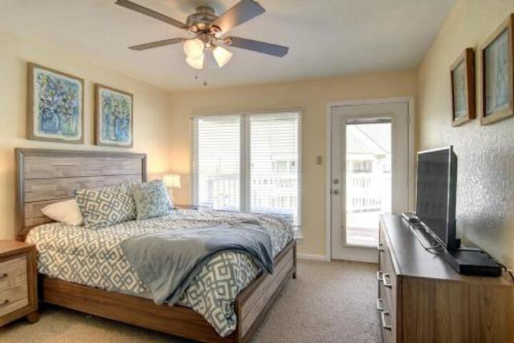 Mustang Memories 1 Br condo