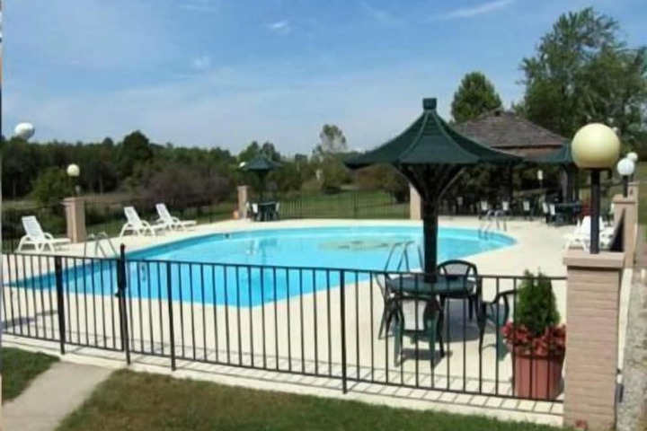 Pool 5 of 17