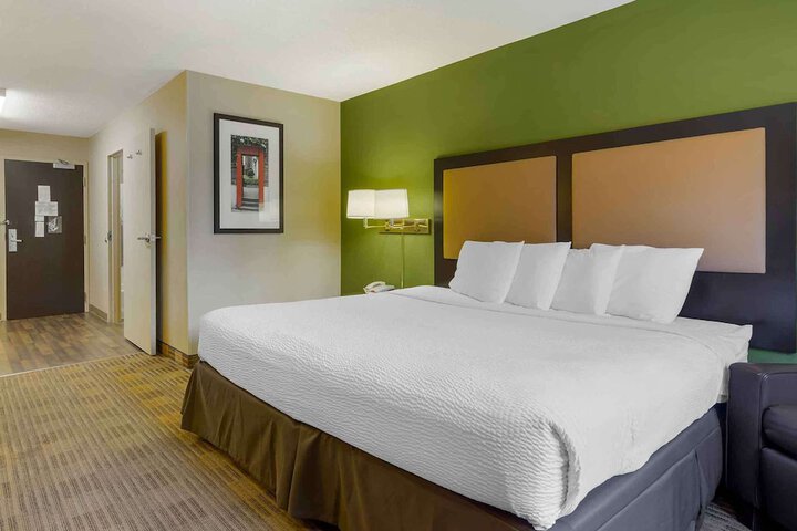 Extended Stay America Select Suites Hartford Manchester