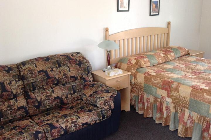 Room 9 of 31
