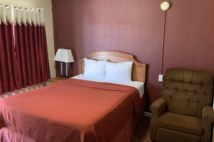 Room 40 of 65