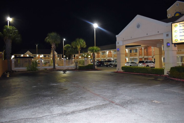 Hotel 2 of 40