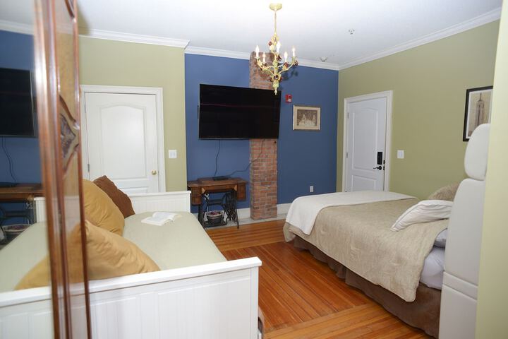 Room 30 of 73
