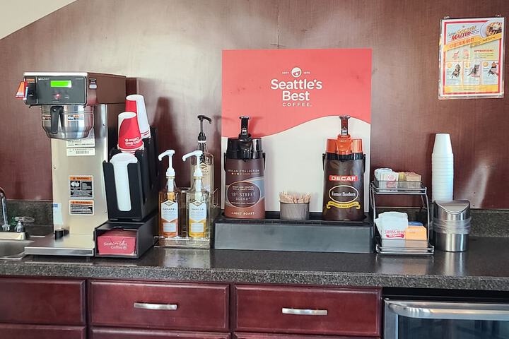 Boarders Inn & Suites by Cobblestone Hotels - Lamar