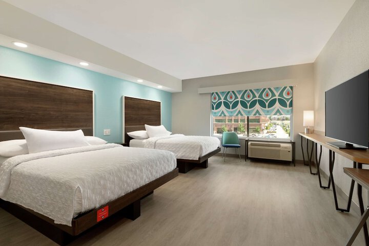 Room 18 of 32