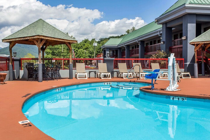 Pool 3 of 35